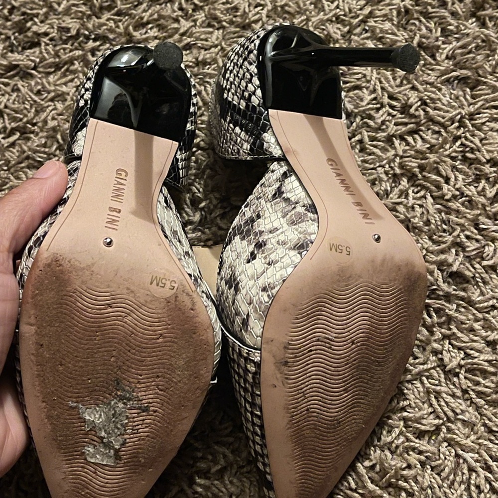 Snake skin heels - Picture 4 of 4